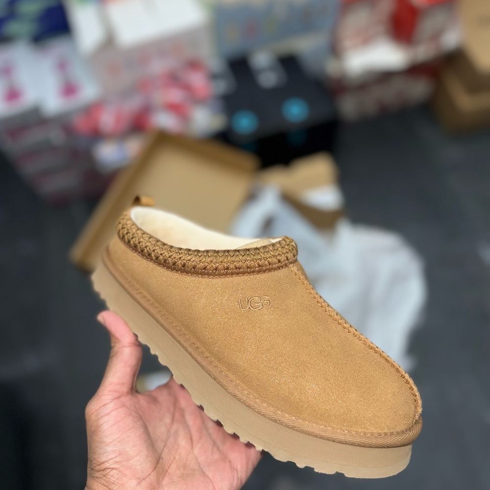 UGG Tazz Glitter Dazzle Women’s Boots Authentic!